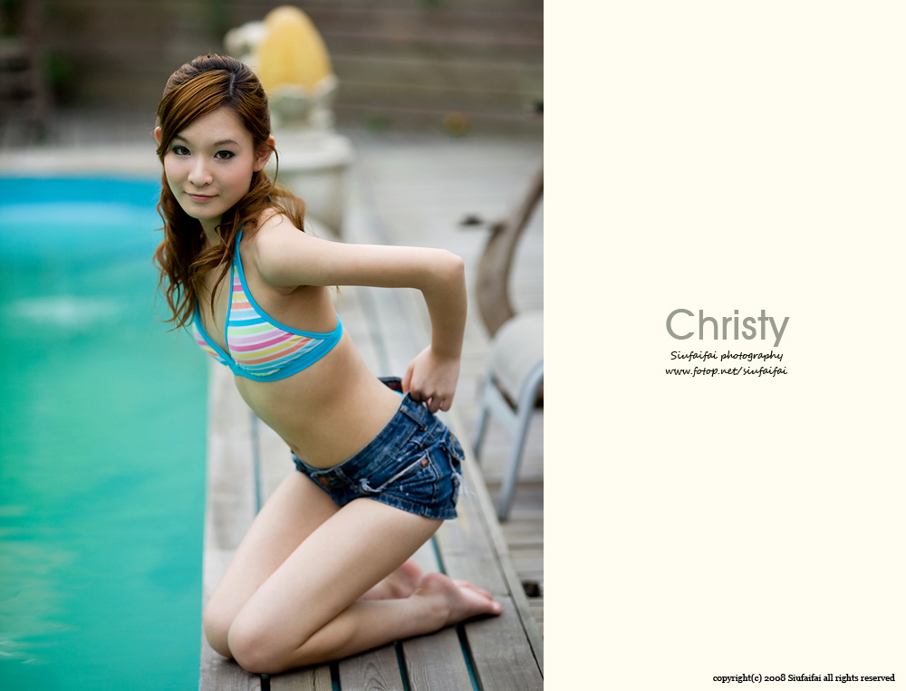 Christy @ 三點式照片4